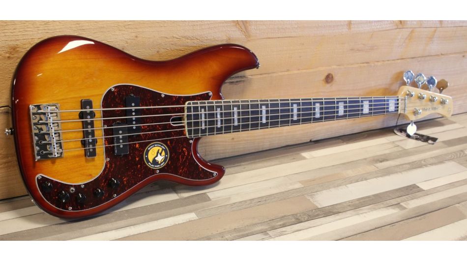 Sire Marcus Miller P7 2nd Gen Alder 5 Tobacco Sunburst