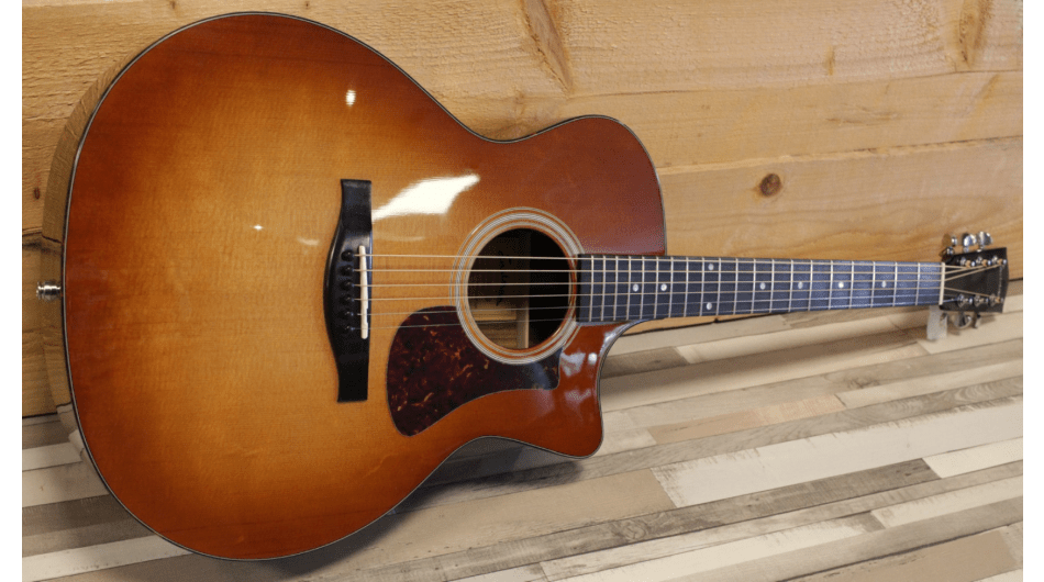 Eastman AC222CE-DLX-GB Deluxe Goldburst