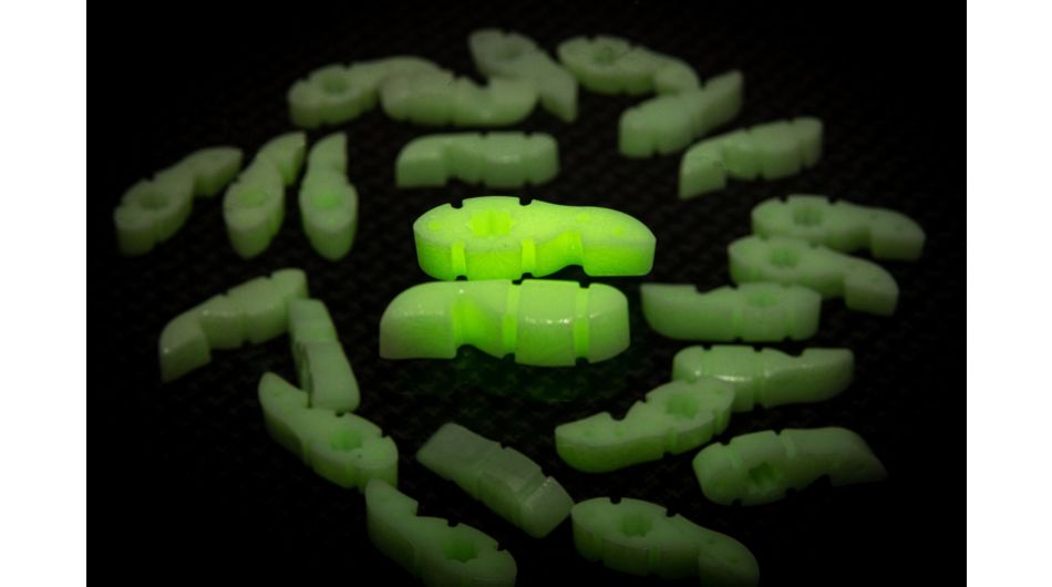 Tuner Fish Lug Locks Glow In The Dark 8-pack